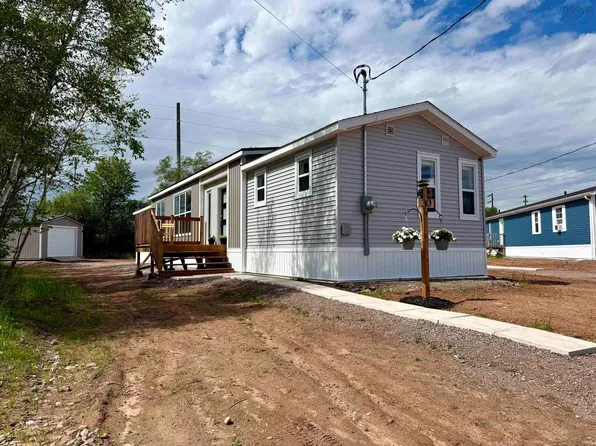 30 Fernwood Dr, Amherst, NS B4H 4P4