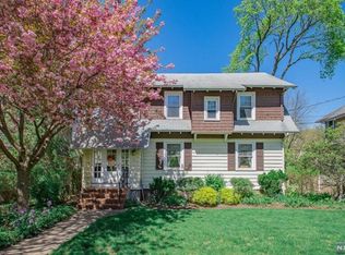 21 Randolph Pl, Ridgewood, NJ 07450