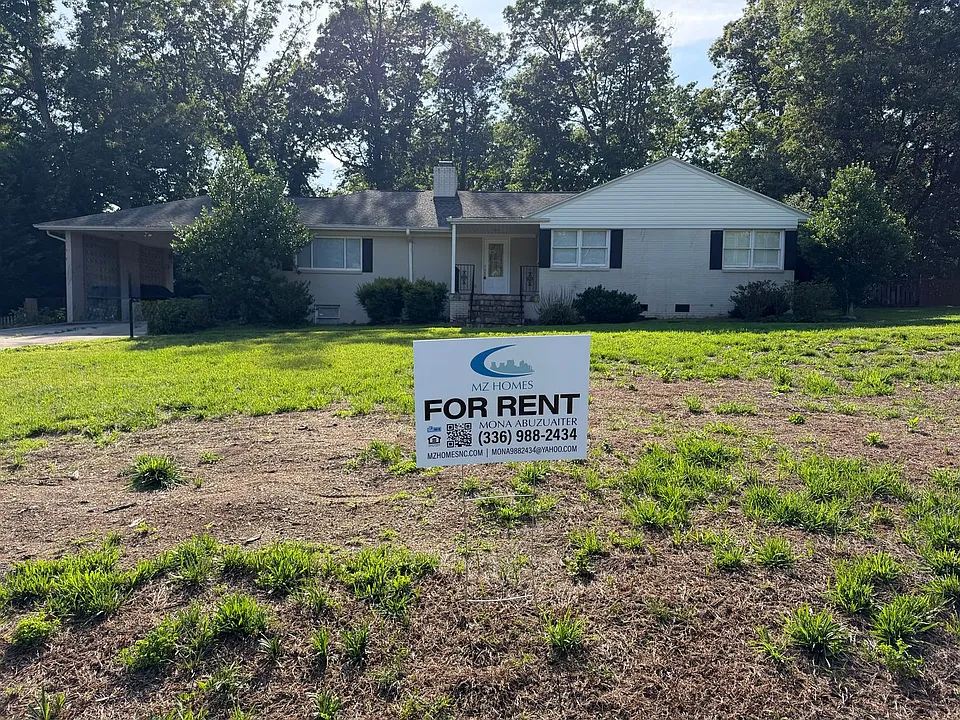1311 Clover Ln
