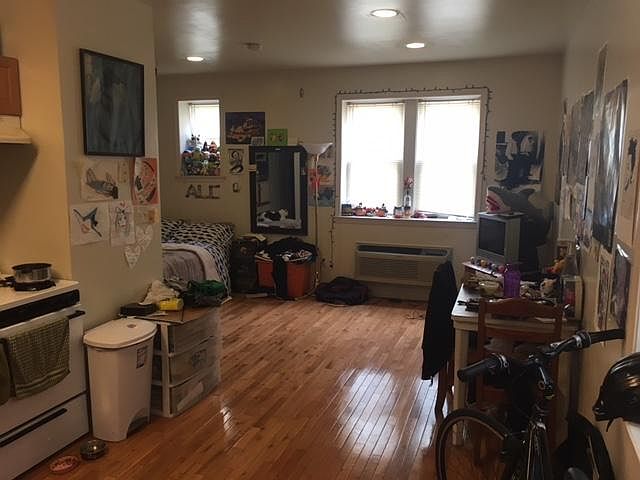 1st image of 1227 Bainbridge St #2