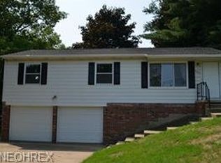3636 Albrecht Rd, Akron, OH 44312