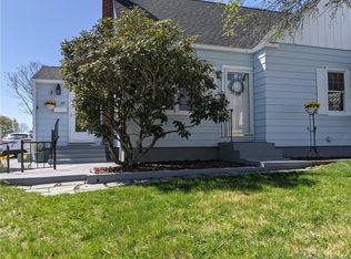 77 Spicer Ave, Groton, CT 06340