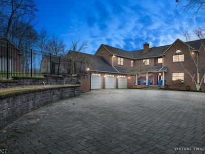 91 Chincopee Rd, Lake Hopatcong, NJ, 07849