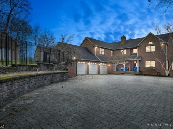 91 Chincopee Rd, Jefferson Twp., NJ 07849