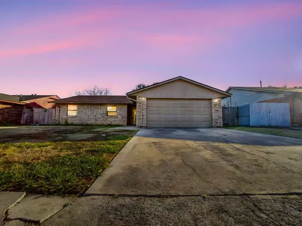 7216 NW Cherry Cir, Lawton, OK 73505