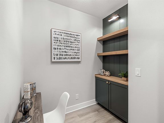 4th image of 9822 Watermeadow Cir
