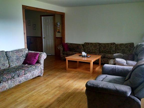 2nd image of 6 Tanager Dr