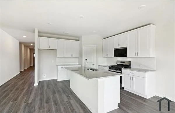 807 Easthill Dr — Photo 32