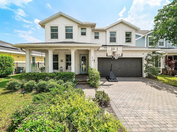 924 DEER HAVEN Drive, The Acreage, FL 33470