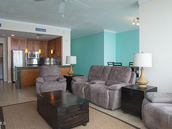4th image of 2060 Beach Blvd