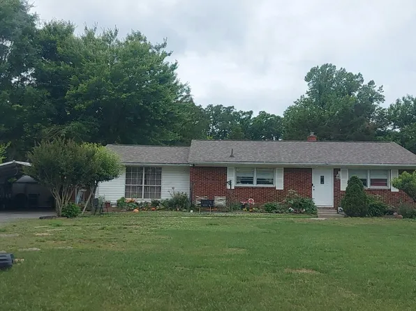 1444A Cross Country Ln, Burlington, NC 27217