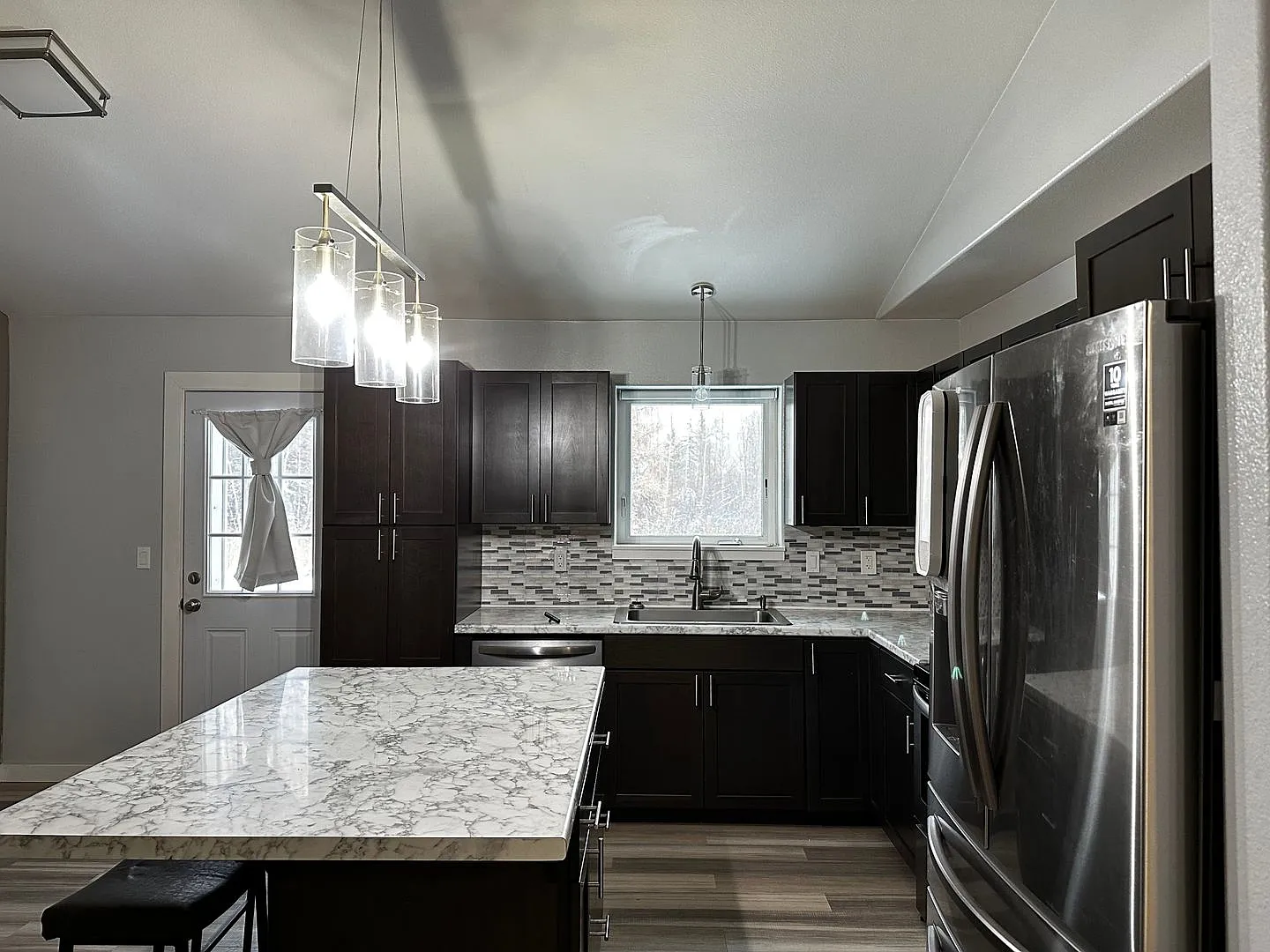 3 Bed/2 Bath/2 Car Garage/Pets Allowed — Photo 3