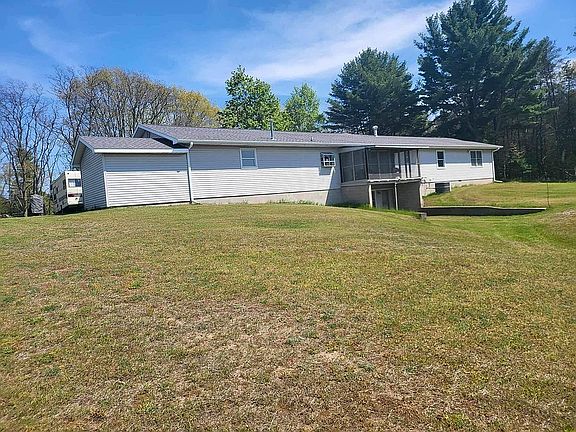 4th image of 570 Forest Rd