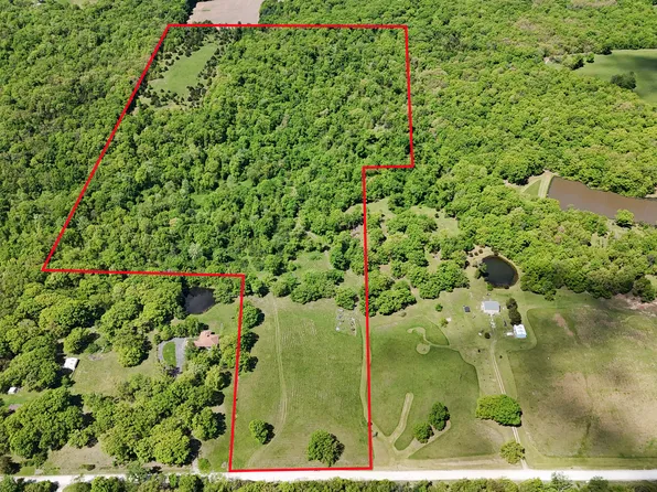 2320 County Rd, Moberly, MO 65270