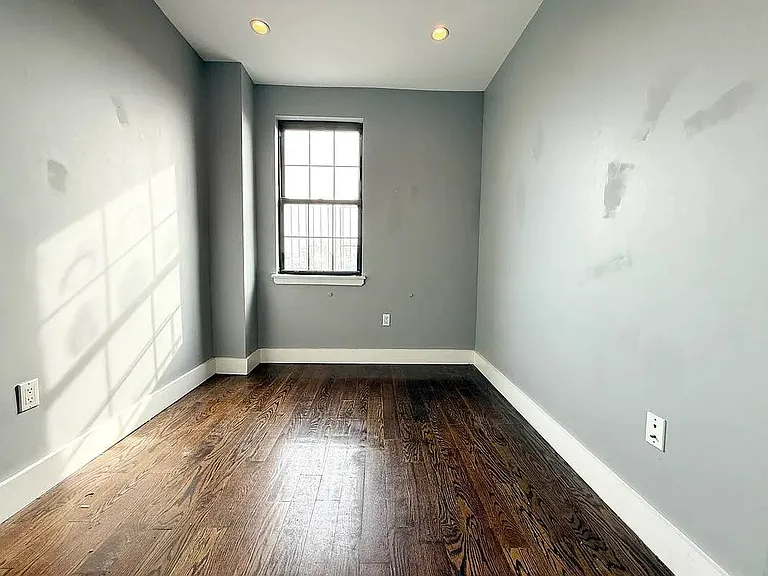 619 Gates Ave #1 — Photo 7