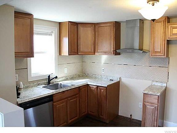 3rd image of 108 Wheaton Dr