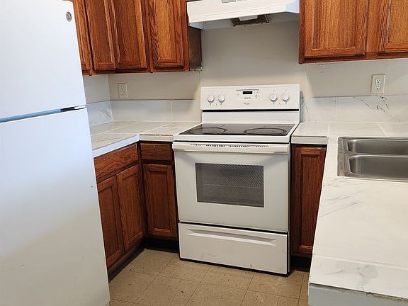 3rd image of 1702 Terrace Ave