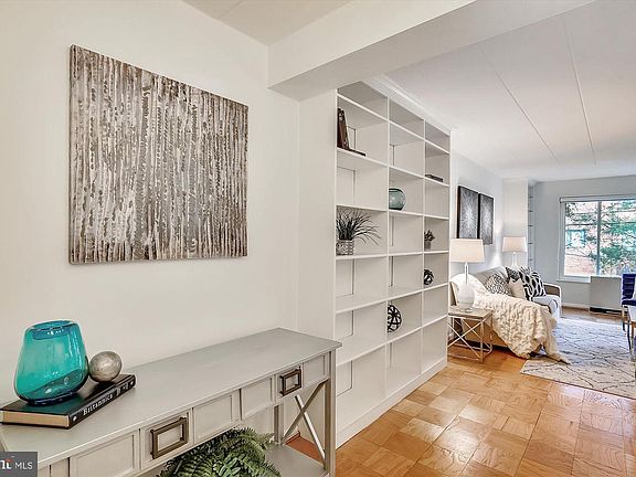 4th image of 4800 Chevy Chase Blvd #207