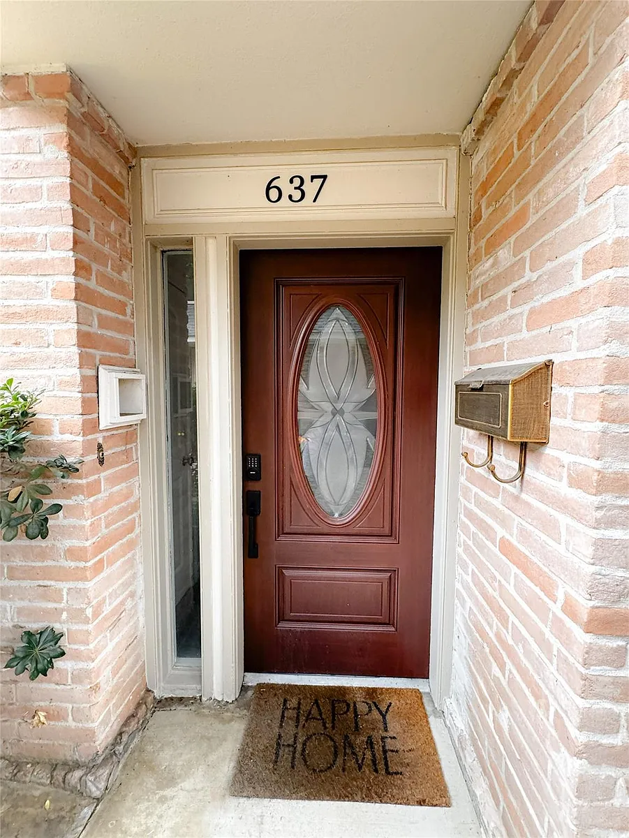 Building Photo - 637 S Ripple Creek Dr #637