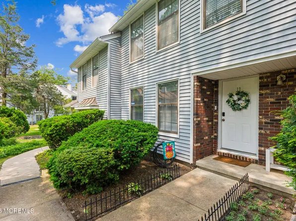 12 Barnes Lane, Toms River, NJ 08753