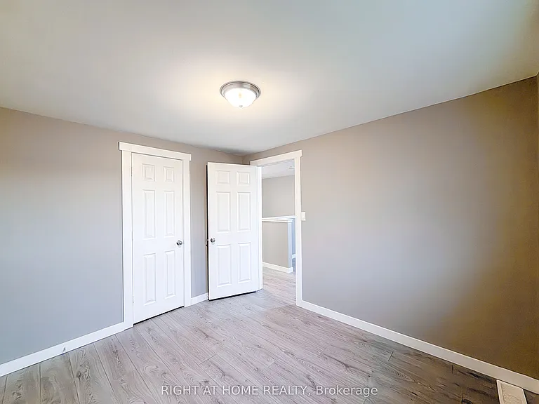 225 Kinmount Cres #UPPER — Photo 20