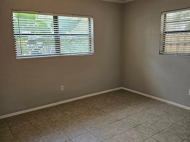 1273 Union St — Photo 13