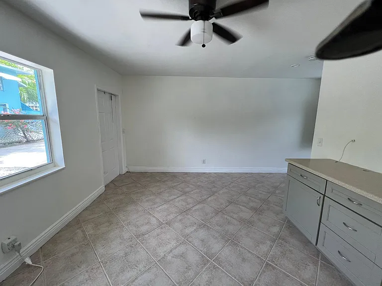 161 SE 5th Ave #3 — Photo 11
