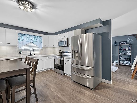 4th image of 1051 Reserve Rd APT 5