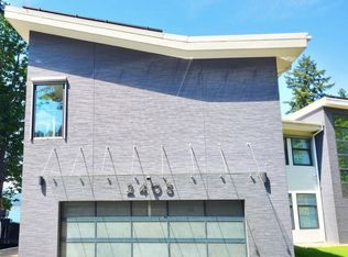 2405 E Lake Sammamish Pl SE UNIT B, Sammamish, WA 98075