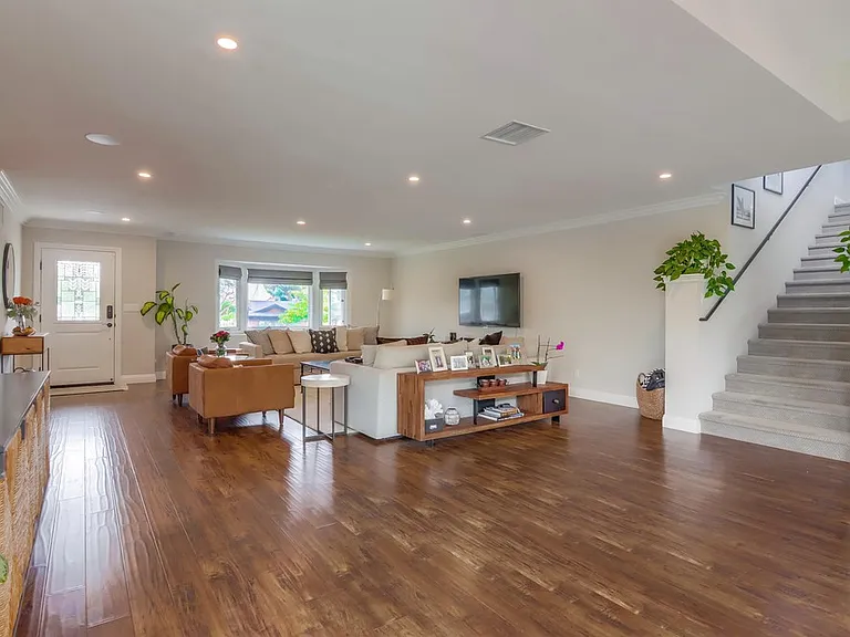 1705 Freda Ln — Photo 4
