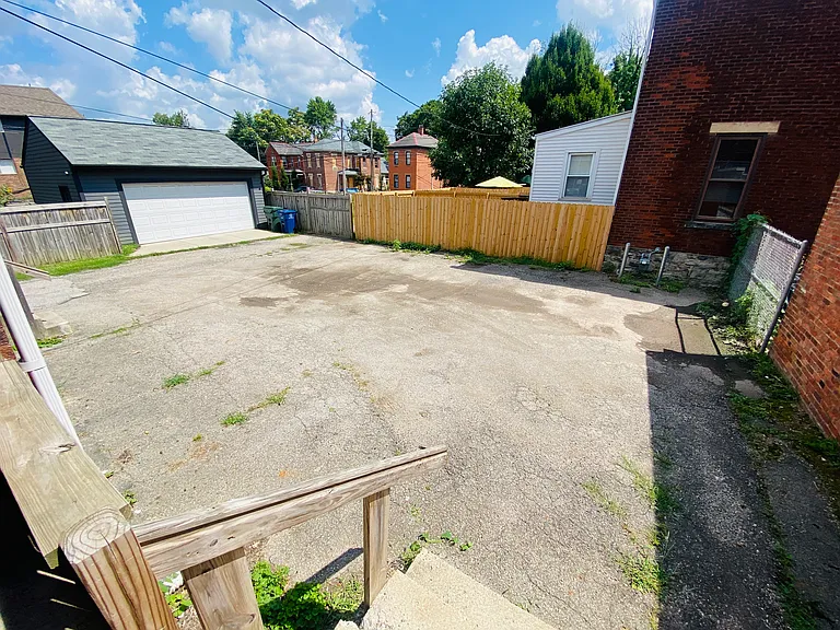 1138 S High St — Photo 26