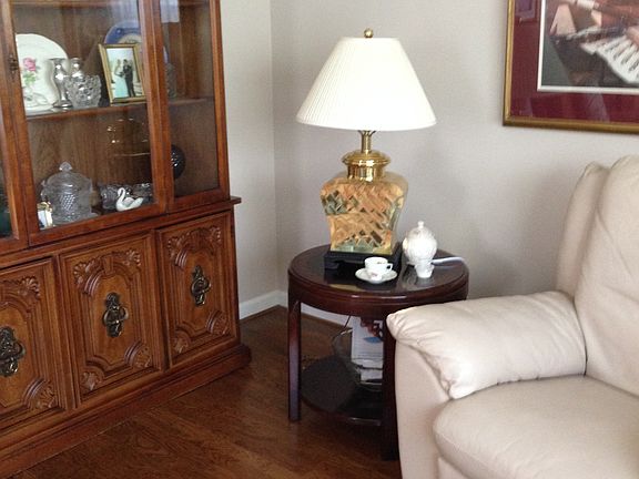 Spacious living room