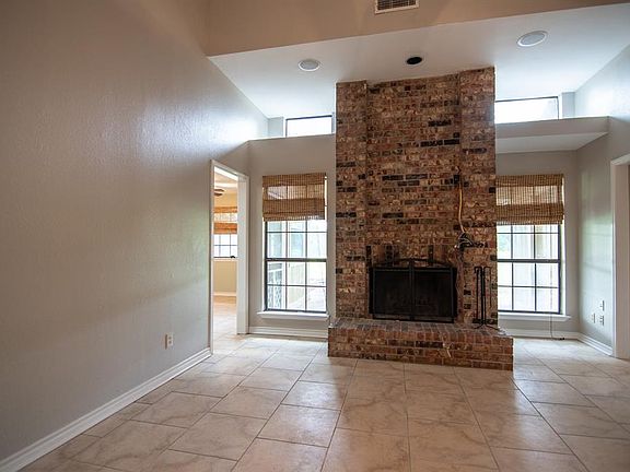 4th image of 315 Woodcreek Dr