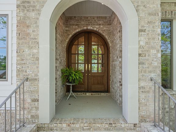 4th image of 811 Neartop Dr