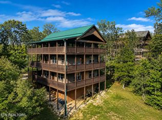 2016 Oakmont Dr, Sevierville, TN 37876