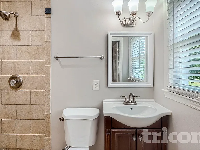 7133 Starvalley Dr — Photo 10