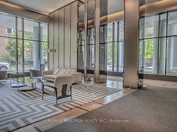 2nd image of 98 Lillian St #427
