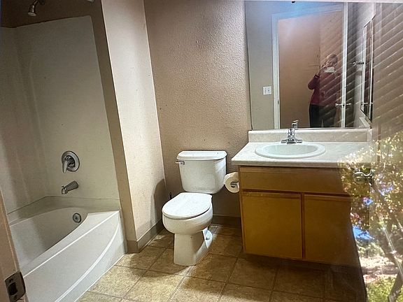 5th image of 6850 Sharlands Ave Unit 1170