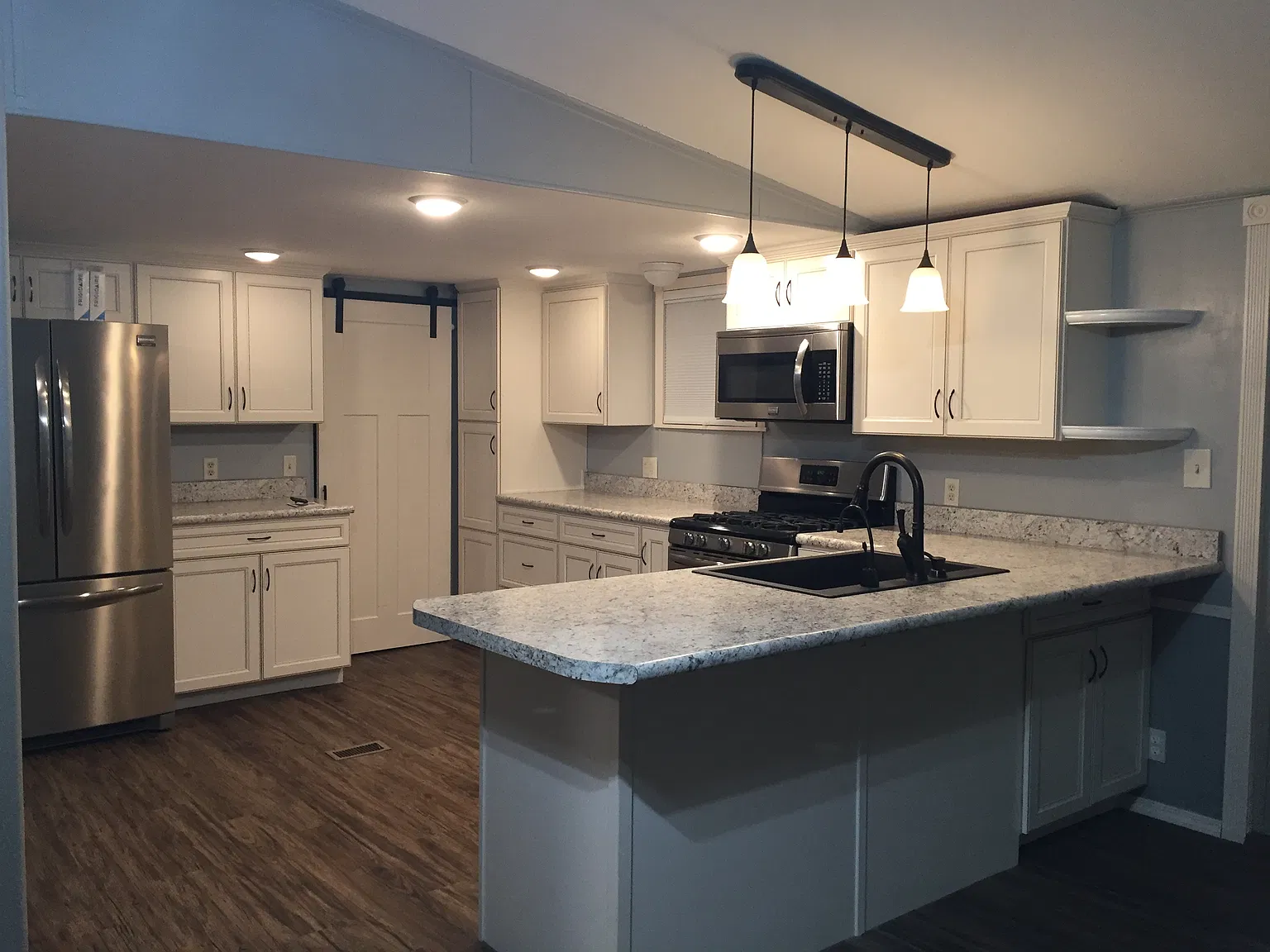 3 bed, 1300 sqft, $1,500 — Photo 4