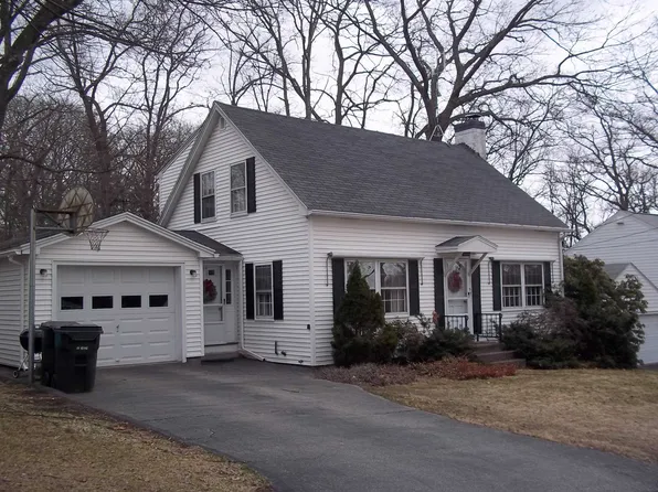 33 Lindahl Street, Manchester, NH 03104