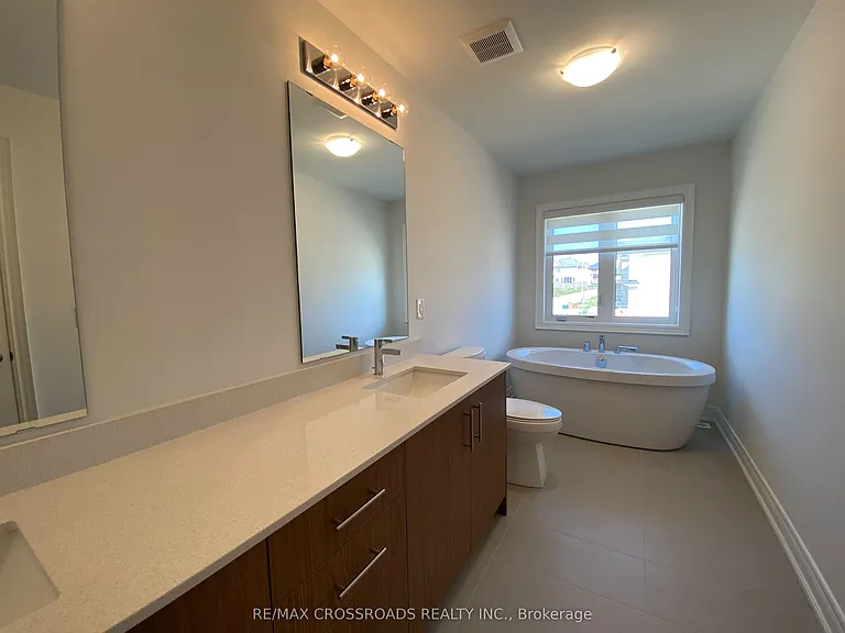 4 Kamper Ave — Photo 28