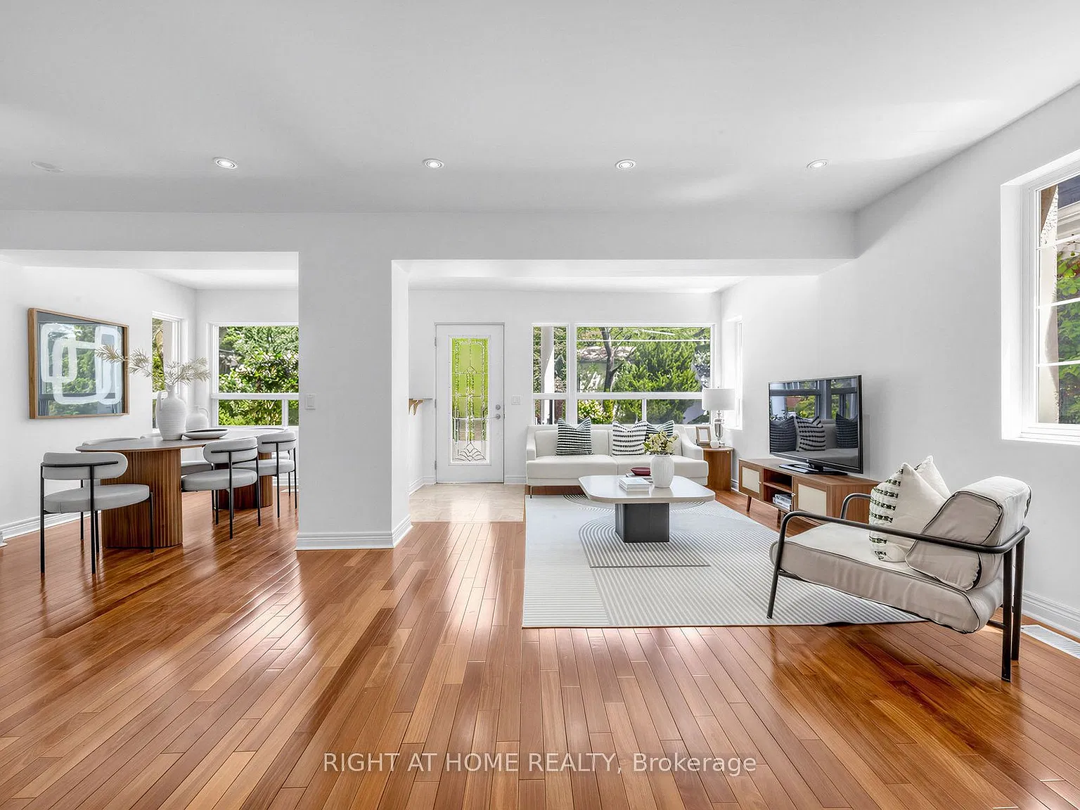 5 bed, $4,650 — Photo 3