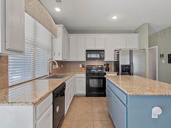 2nd image of 5004 Meyers Ln