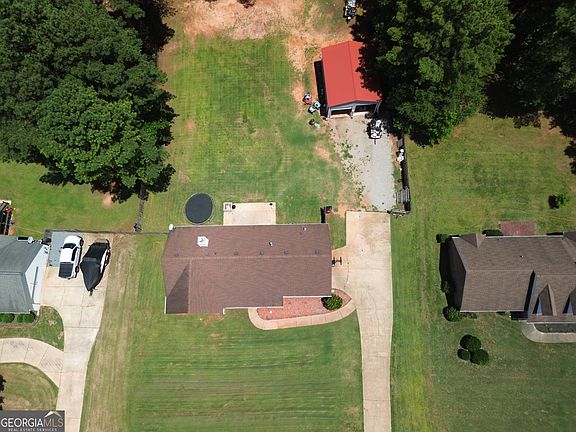4th image of 132 Old Stonewall Dr