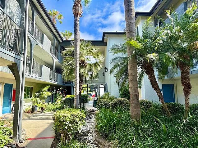 Coast Apartments — Photo 34
