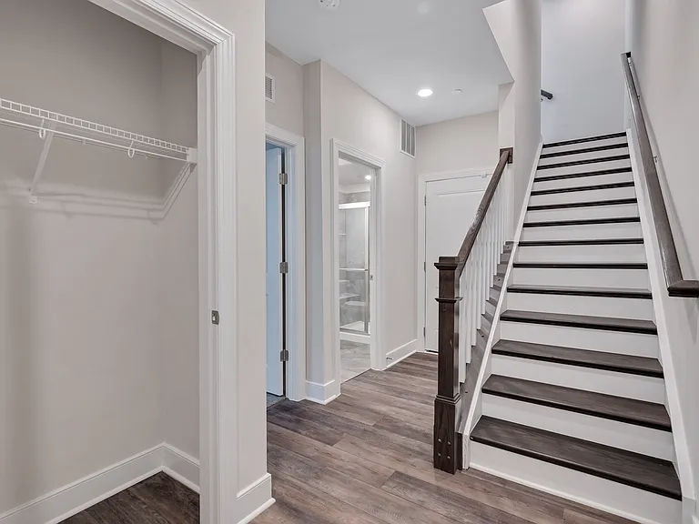 32 Bleeker Pl — Photo 24