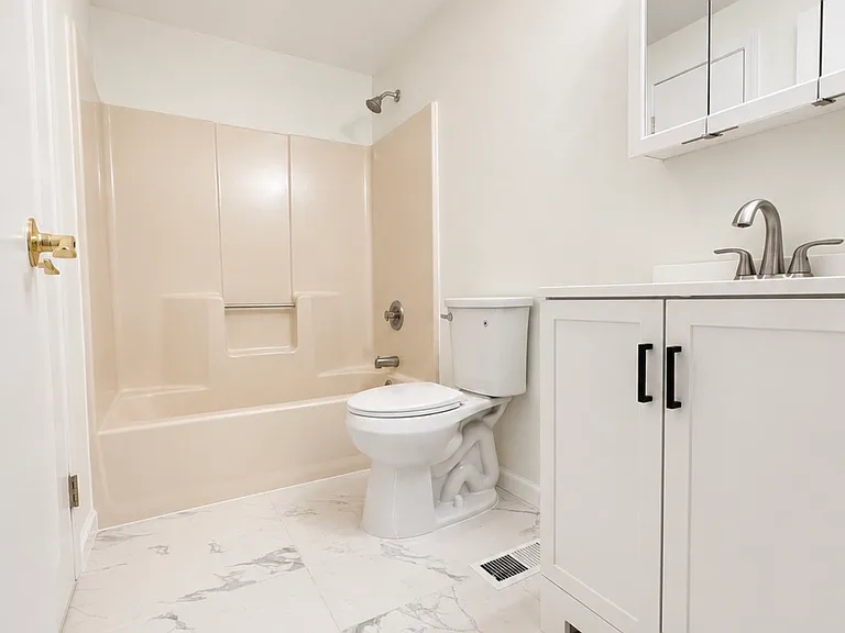 304 Lake Crystalbrook Dr — Photo 20