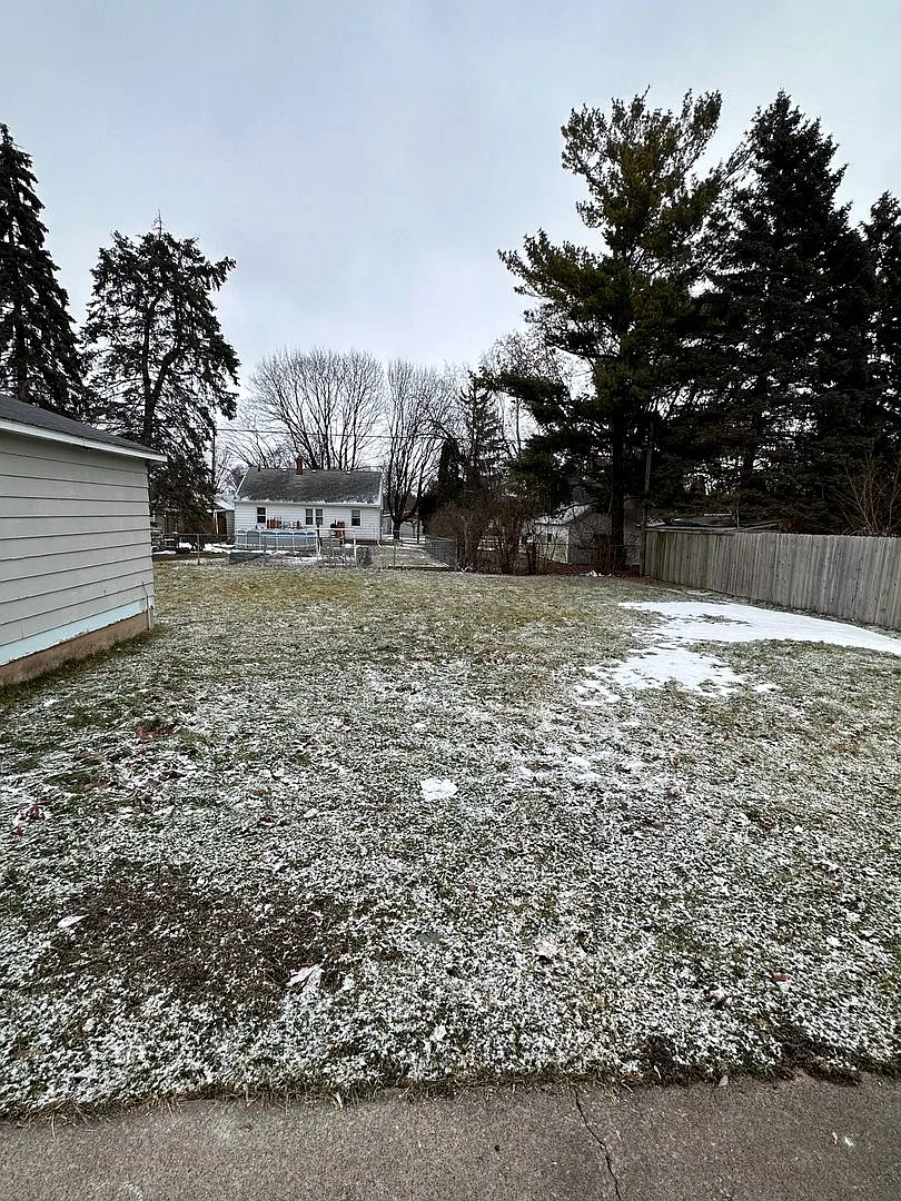 2-Bedroom 1-Bathroom Single Family Home — Photo 2