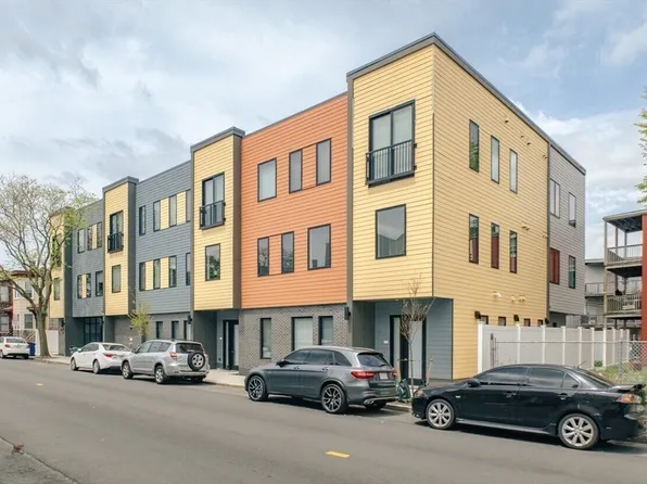 656 Saratoga St Unit 313, Boston, MA 02128