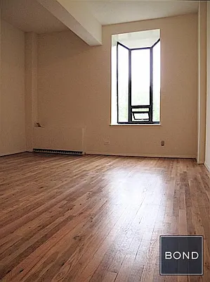 Rented by Bond New York | media 22